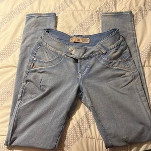 Super high waist size 5 beverly jeans